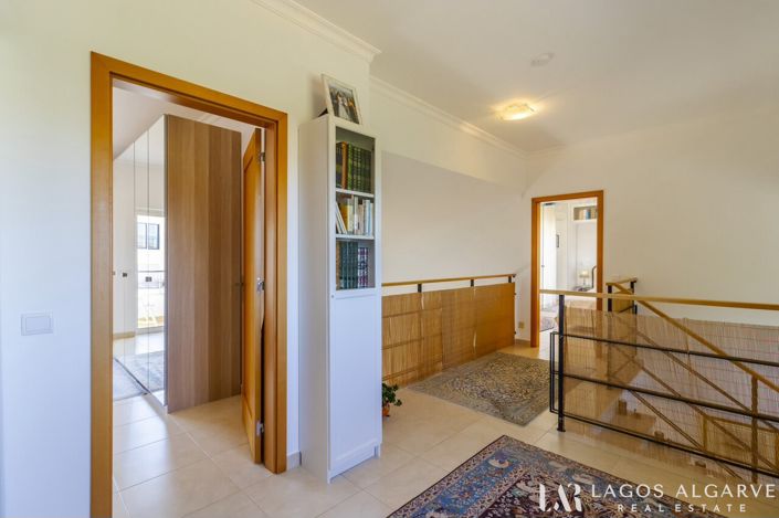 Image No.19-3 Bed Townhouse for sale