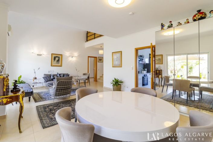 Image No.6-3 Bed Townhouse for sale