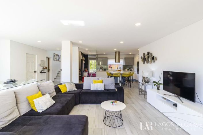 Image No.2-3 Bed Villa for sale