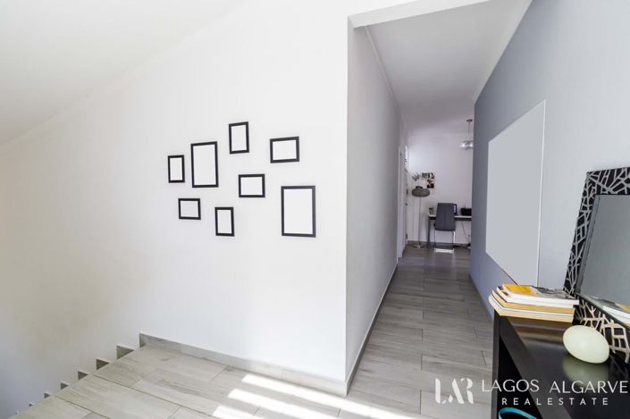 Image No.21-3 Bed Villa for sale