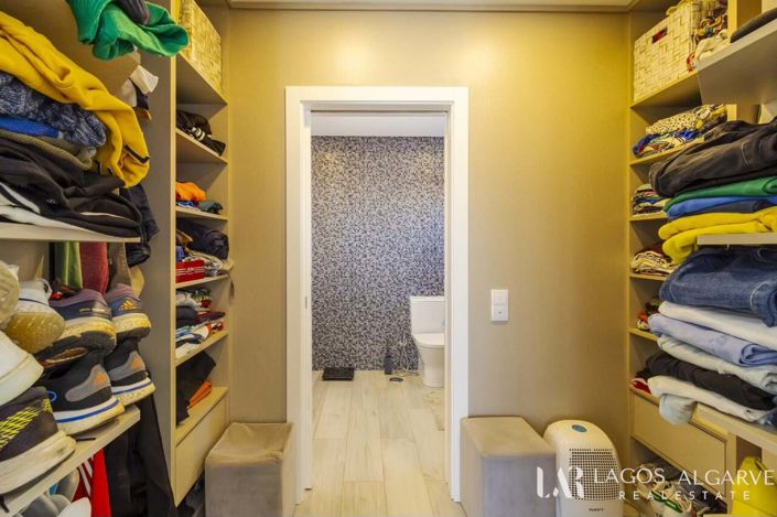 Image No.24-3 Bed Villa for sale