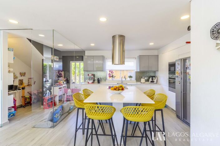 Image No.3-3 Bed Villa for sale