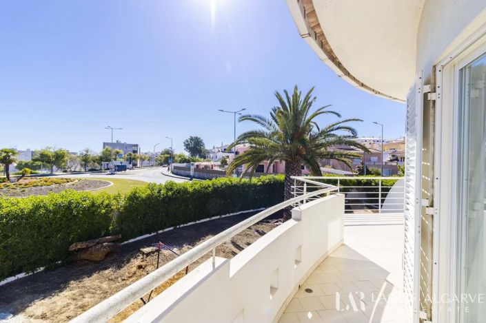 Image No.32-3 Bed Villa for sale