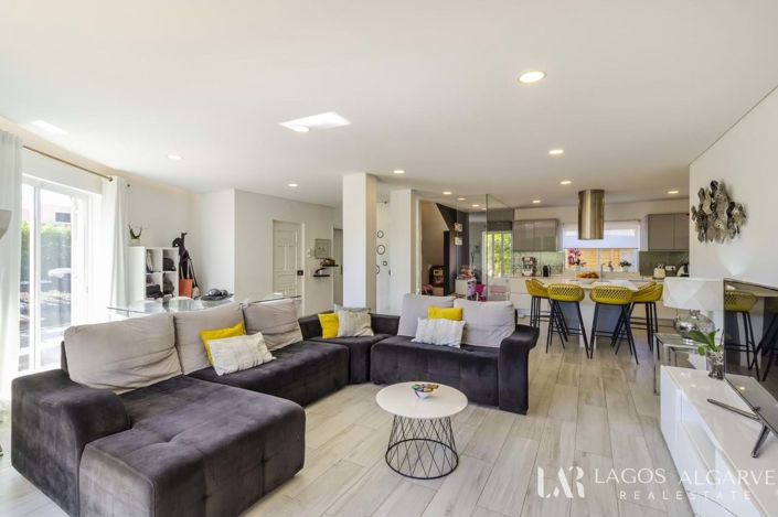 Image No.4-3 Bed Villa for sale