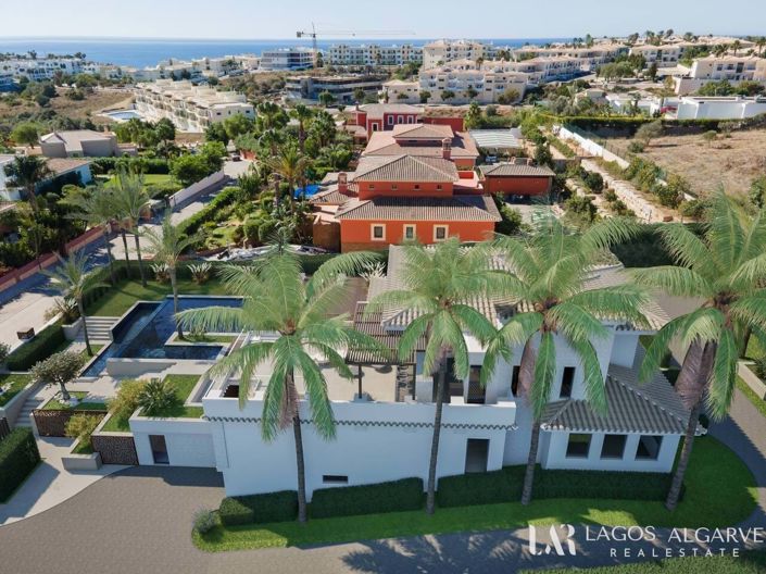 Image No.22-Villa for sale