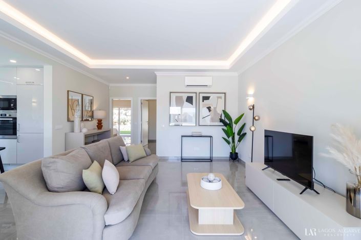 Image No.3-2 Bed Townhouse for sale