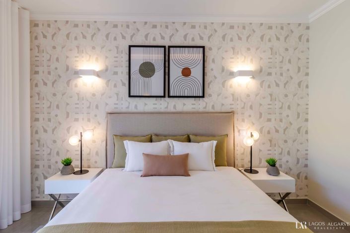 Image No.21-2 Bed Townhouse for sale