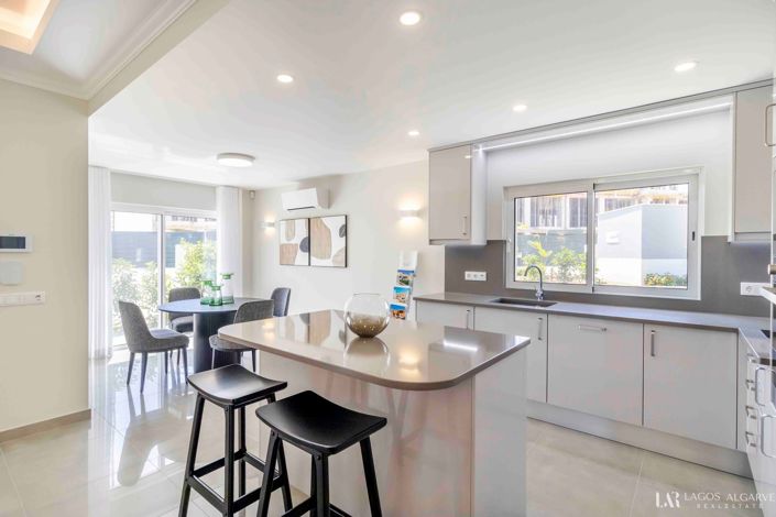 Image No.4-2 Bed Townhouse for sale