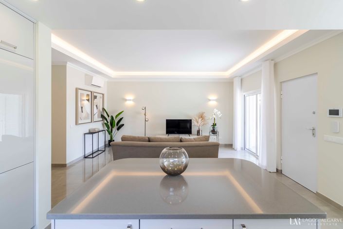 Image No.6-2 Bed Townhouse for sale