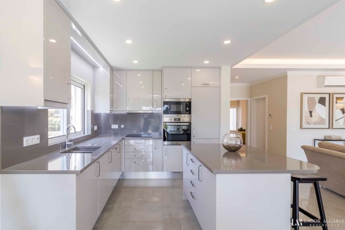 Image No.7-2 Bed Townhouse for sale