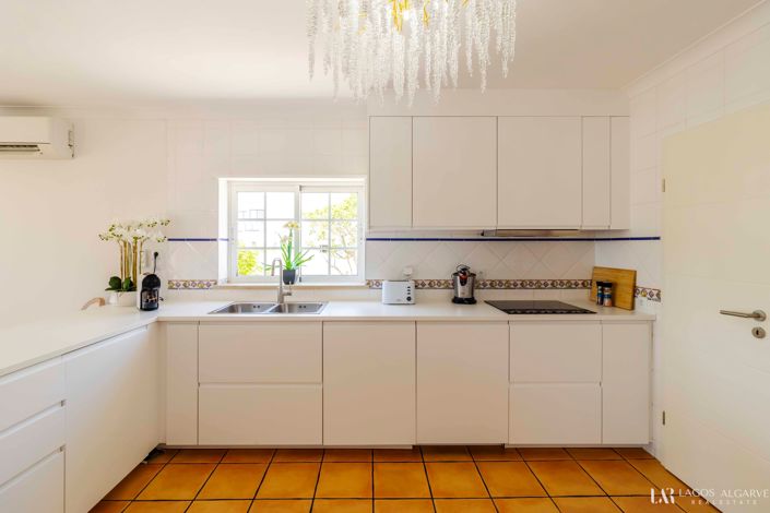 Image No.18-6 Bed Villa for sale