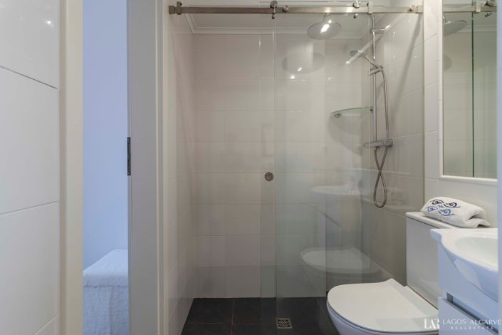 Image No.58-6 Bed Villa for sale