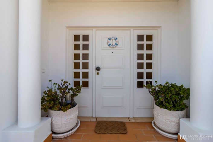 Image No.4-6 Bed Villa for sale