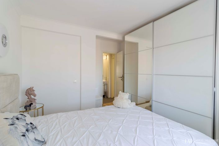 Image No.60-6 Bed Villa for sale