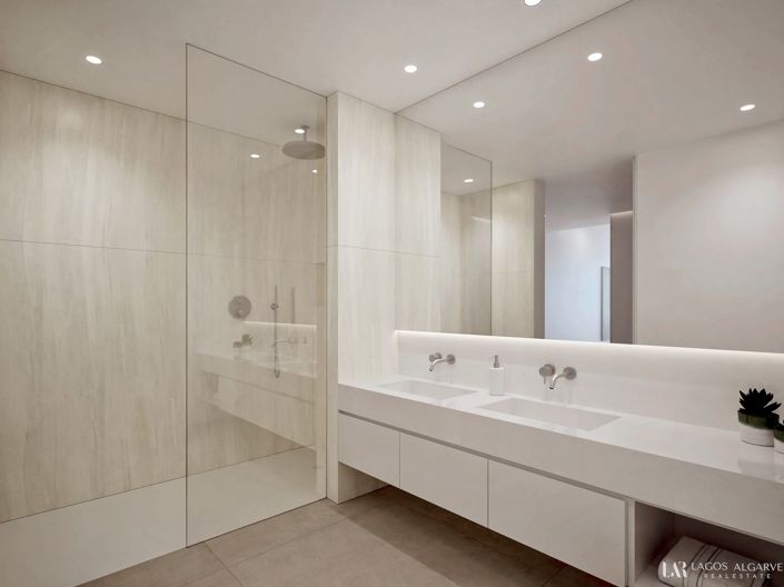 Image No.17-4 Bed Villa for sale