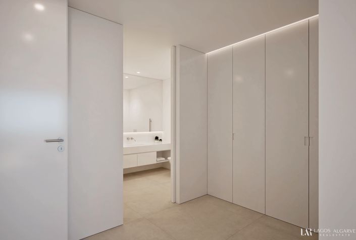 Image No.14-4 Bed Villa for sale