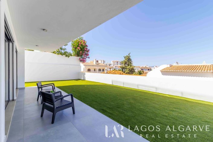 Image No.19-3 Bed Villa for sale