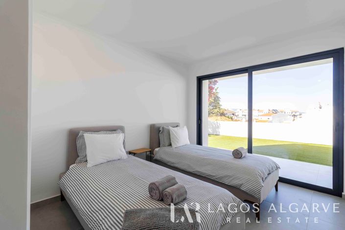 Image No.24-3 Bed Villa for sale