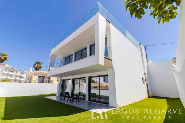 Image No.27-3 Bed Villa for sale