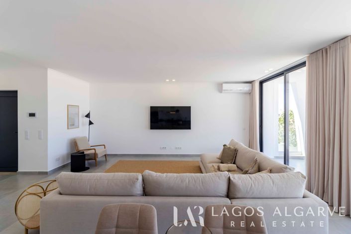Image No.5-3 Bed Villa for sale