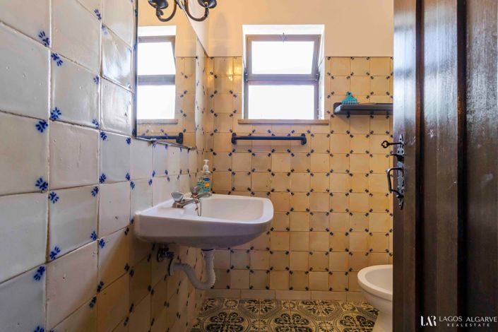 Image No.38-5 Bed Villa for sale