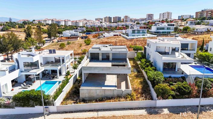 Image No.3-Villa de 4 chambres à vendre à Lagos