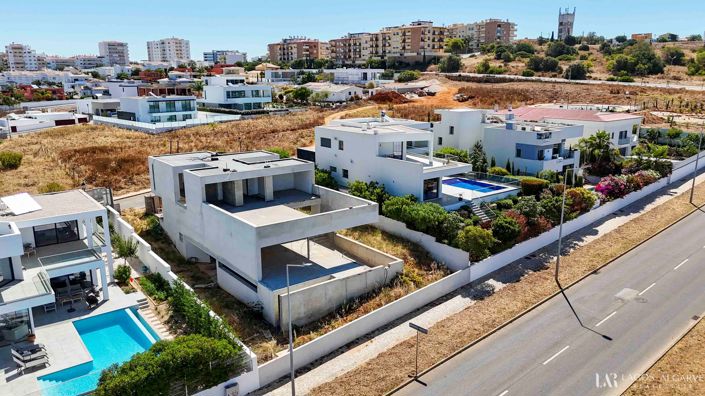 Image No.6-Villa de 4 chambres à vendre à Lagos