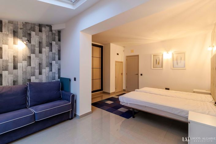 Image No.20-2 Bed Villa for sale