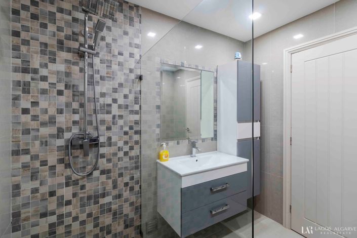 Image No.22-2 Bed Villa for sale