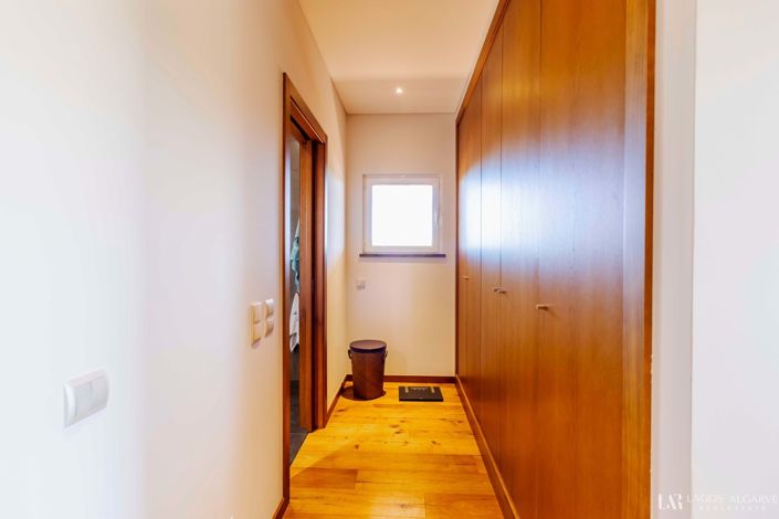 Image No.33-4 Bed Villa for sale