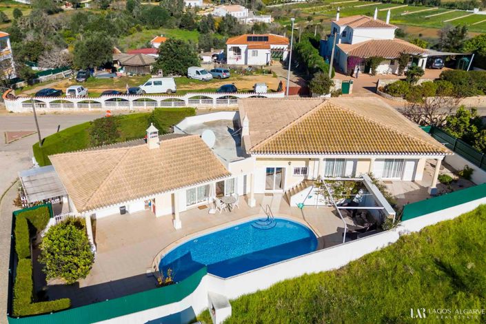 Image No.1-4 Bed Villa for sale