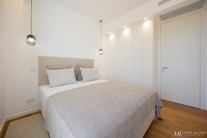 Image No.17-2 Bed Apartment for sale