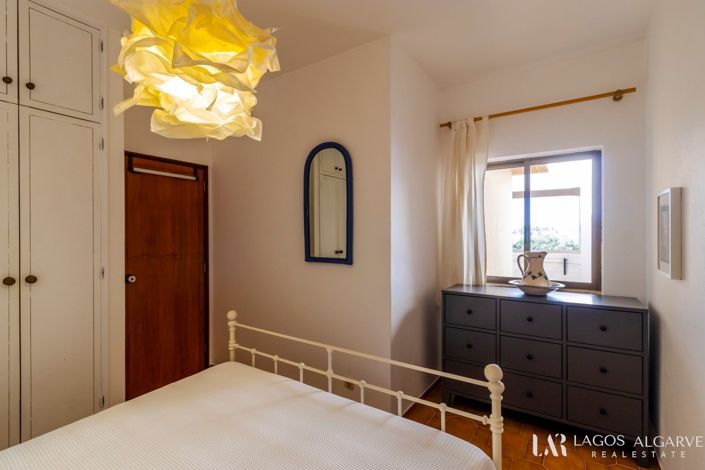 Image No.25-2 Bed Apartment for sale