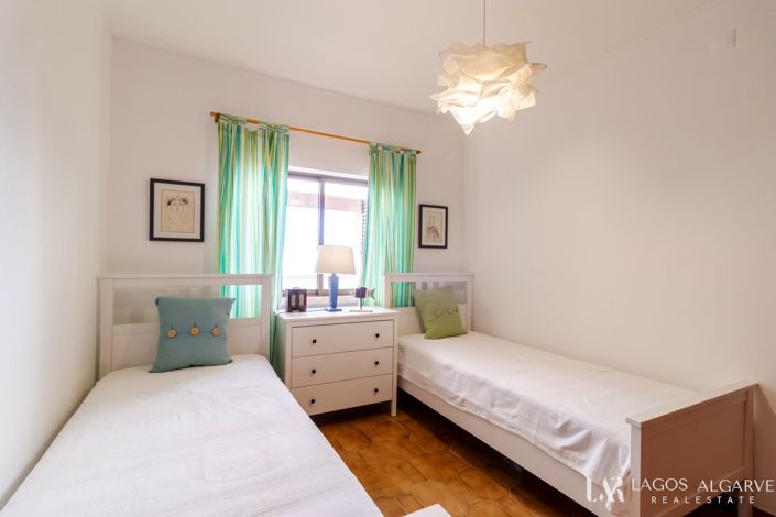 Image No.28-2 Bed Apartment for sale