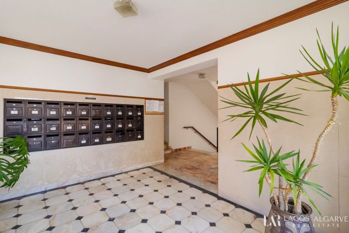 Image No.23-2 Bed Apartment for sale