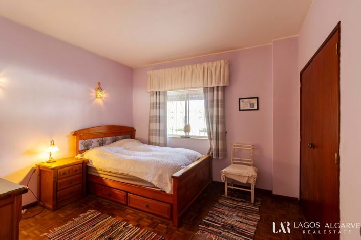 Image No.20-2 Bed Apartment for sale