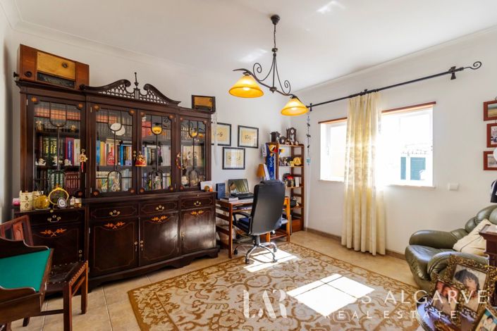 Image No.14-5 Bed Villa for sale