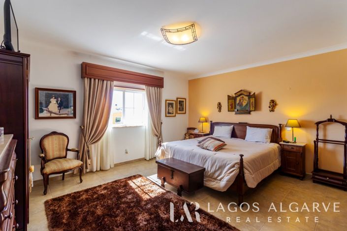 Image No.20-5 Bed Villa for sale