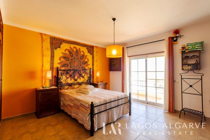 Image No.28-5 Bed Villa for sale