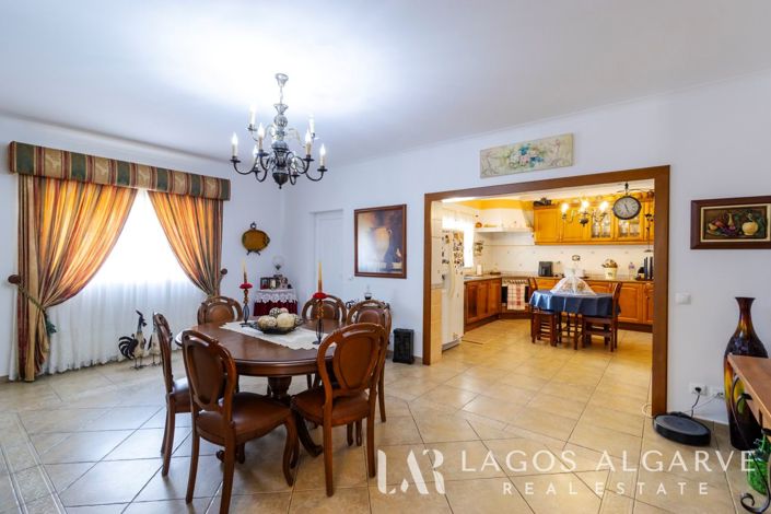 Image No.3-5 Bed Villa for sale