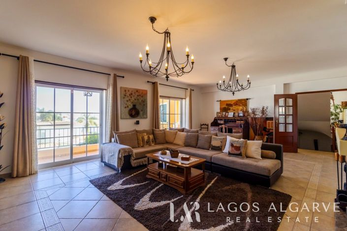 Image No.9-5 Bed Villa for sale