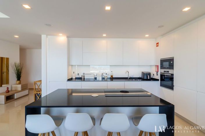 Image No.22-3 Bed Apartment for sale