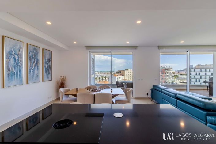 Image No.23-3 Bed Apartment for sale