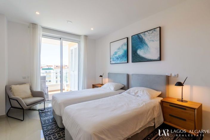 Image No.27-3 Bed Apartment for sale