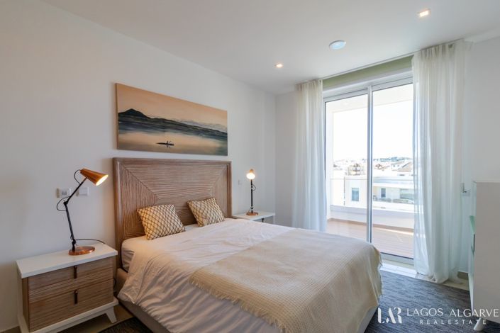 Image No.32-3 Bed Apartment for sale