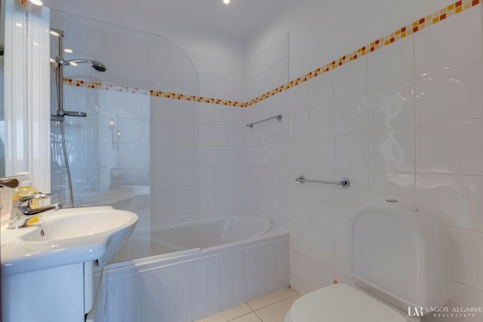 Image No.15-2 Bed Apartment for sale