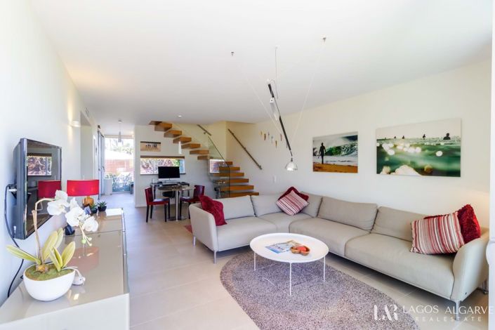 Image No.10-3 Bed Townhouse for sale