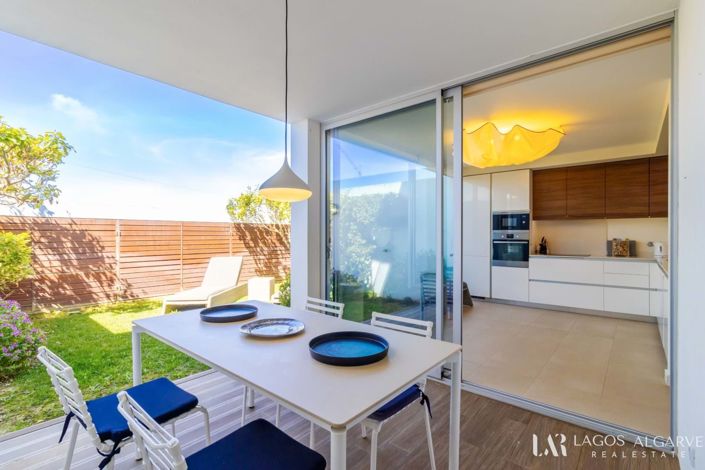 Image No.15-3 Bed Townhouse for sale