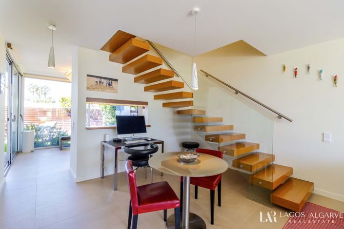 Image No.21-3 Bed Townhouse for sale