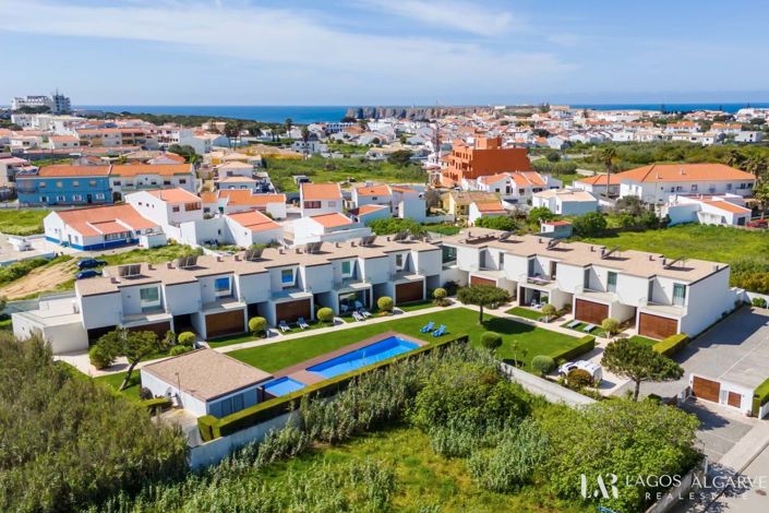 Image No.40-3 Bed Townhouse for sale